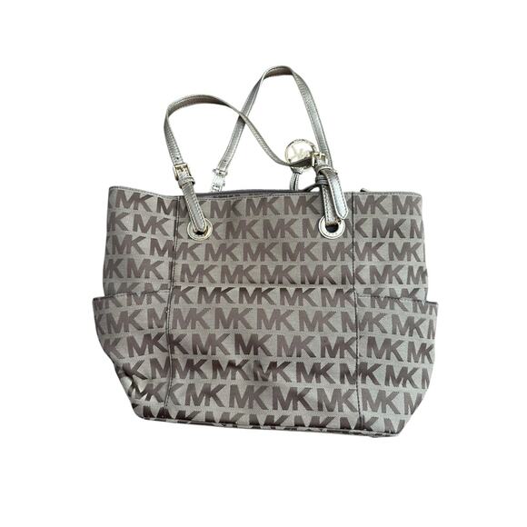 Michael Kors Tan Beige Cream MK Logo Purse - Picture 2 of 9